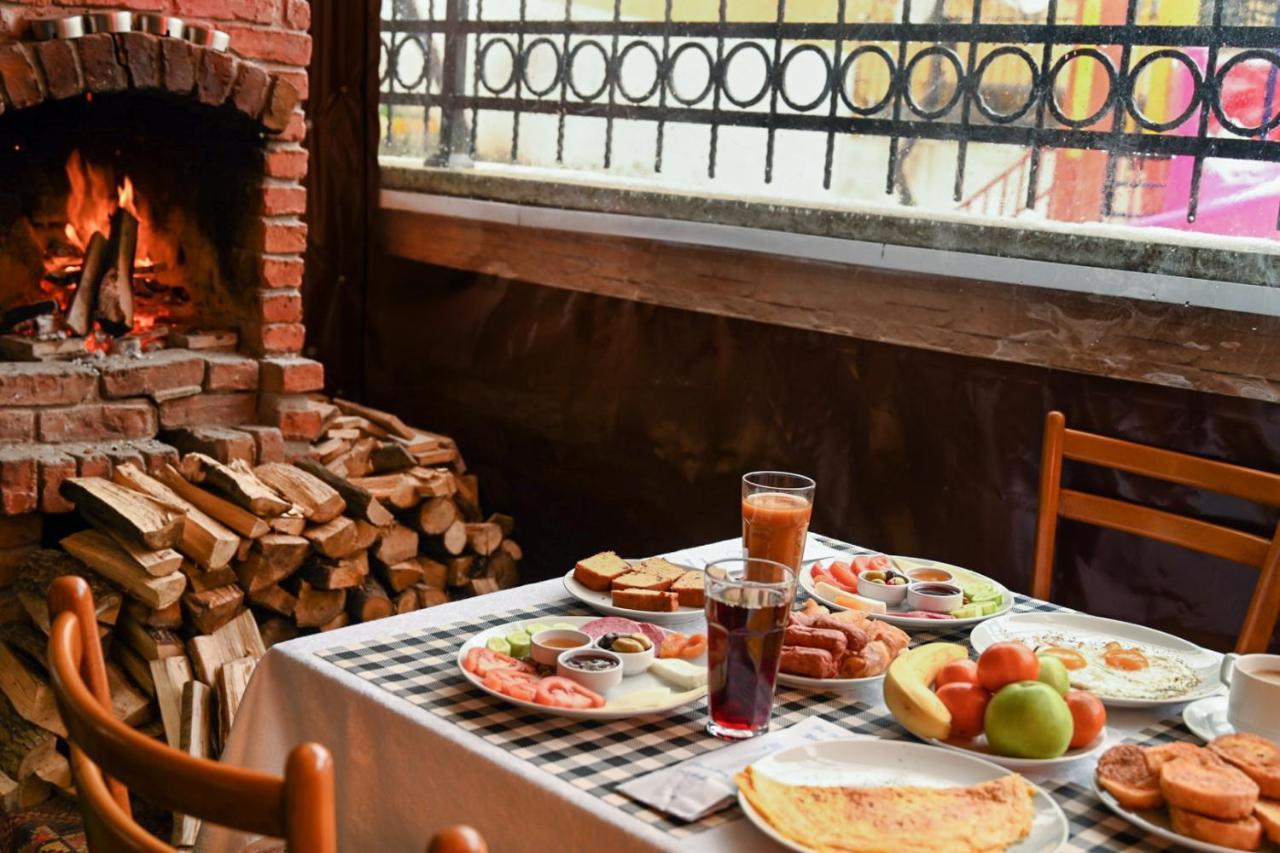 April Hotel Istanbul Eksteriør billede