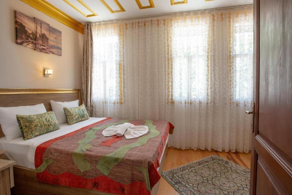 April Hotel Istanbul Eksteriør billede