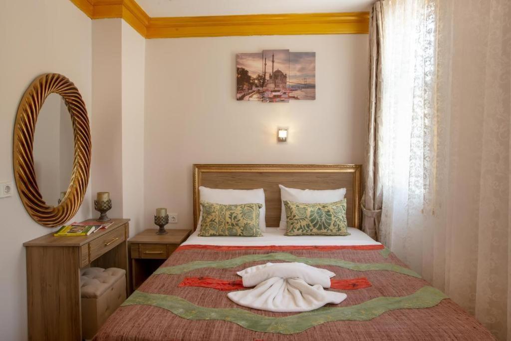 April Hotel Istanbul Eksteriør billede