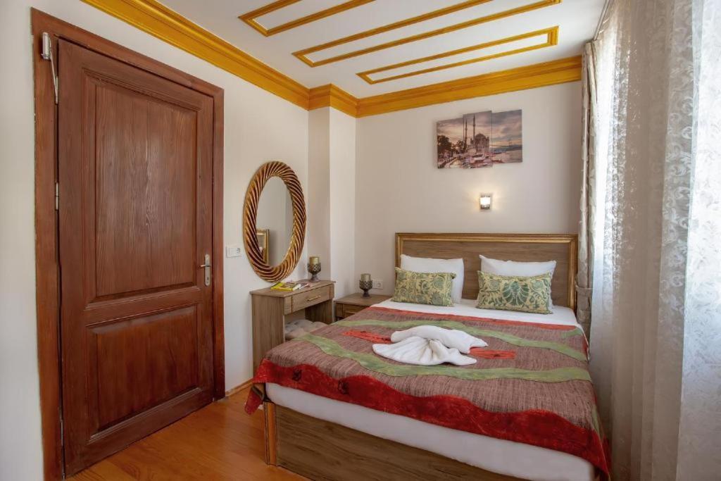 April Hotel Istanbul Eksteriør billede