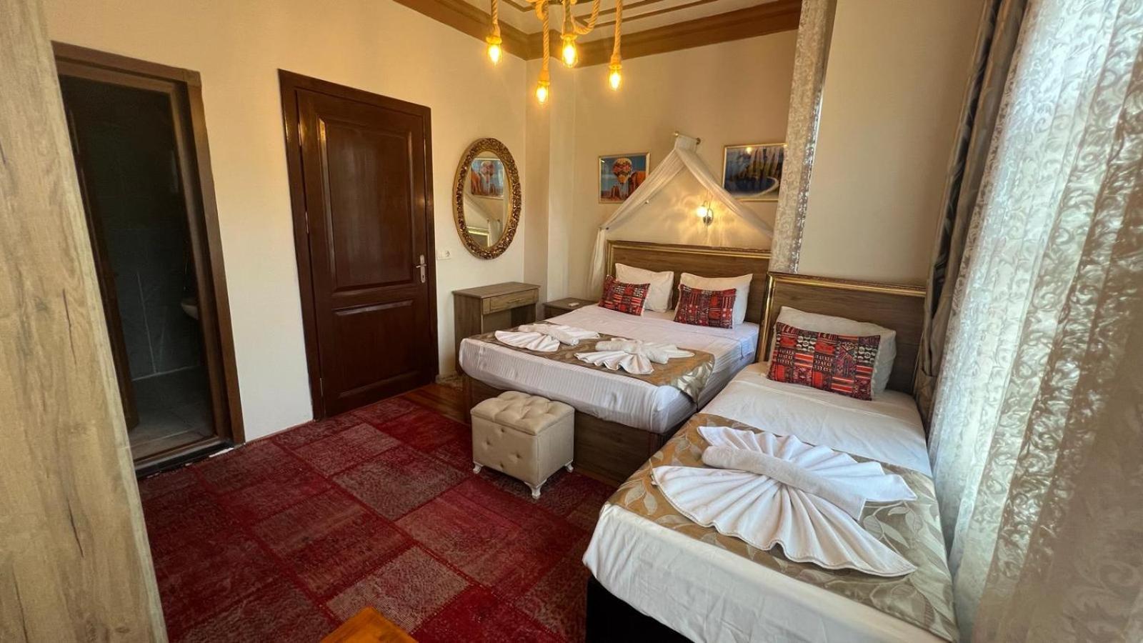 April Hotel Istanbul Eksteriør billede