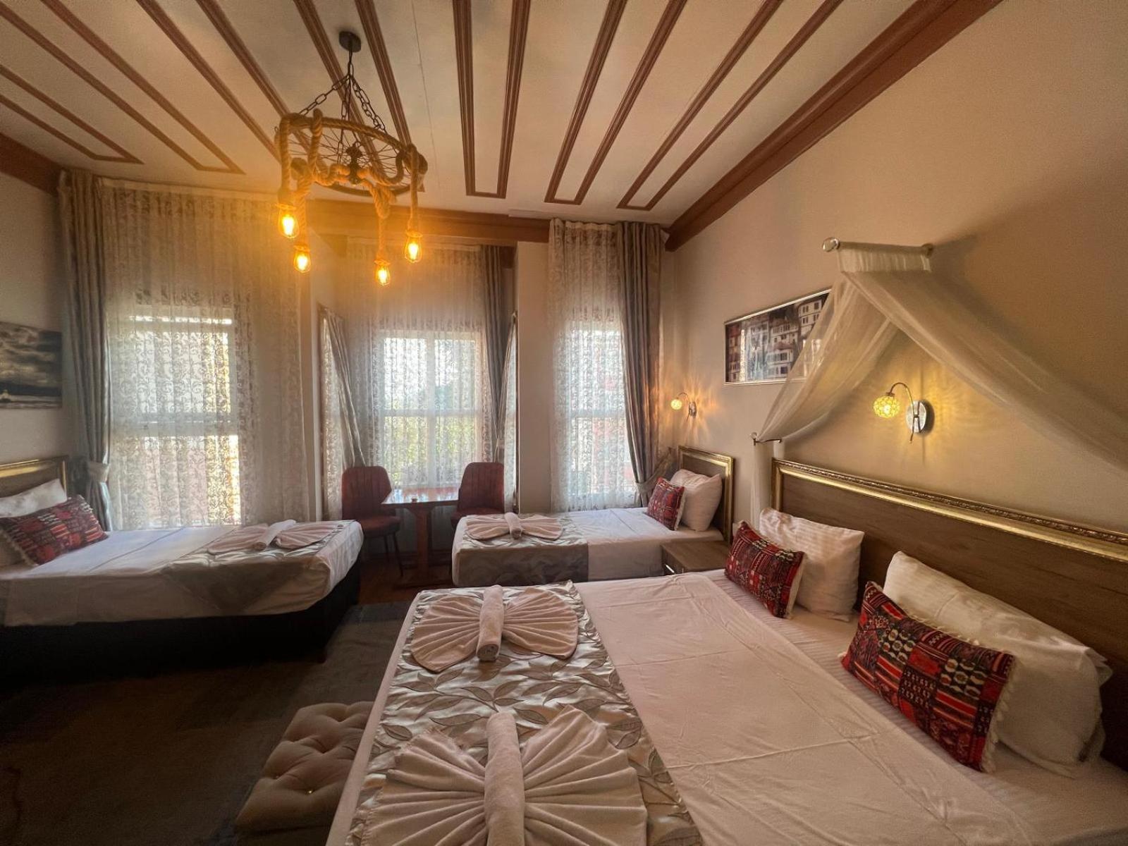 April Hotel Istanbul Eksteriør billede