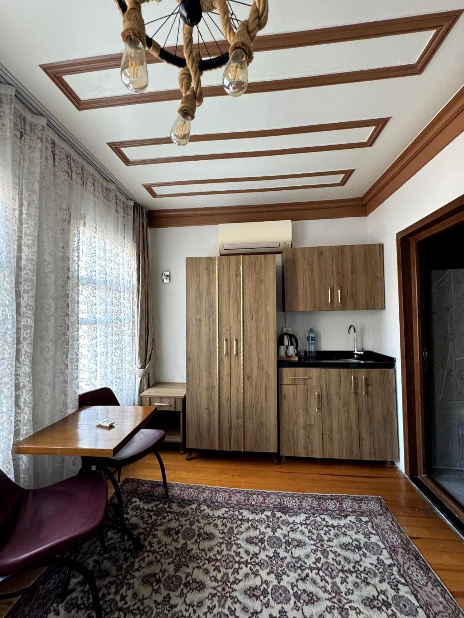 April Hotel Istanbul Eksteriør billede